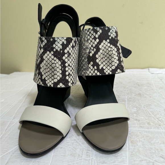 Vince Kyra Wedge Snake embossed Leather Sandals Shoes Platform Neutral Slides 9 - Picture 5 of 16